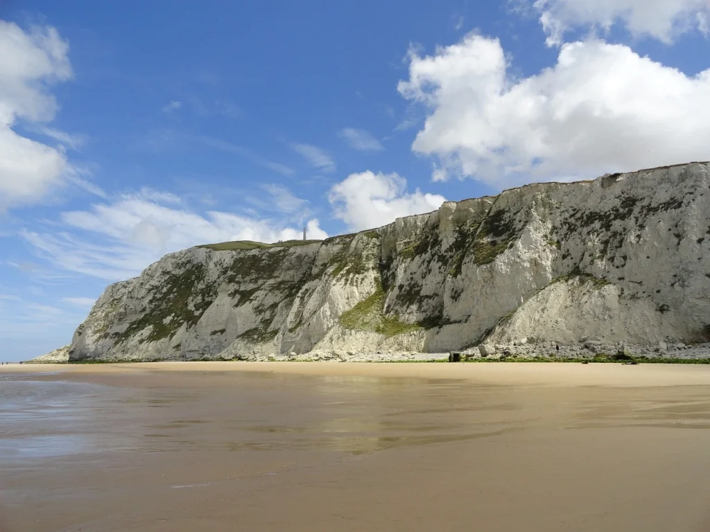 Plage avec vue sur le Cap Blanc Nez prĂšs de Wissant