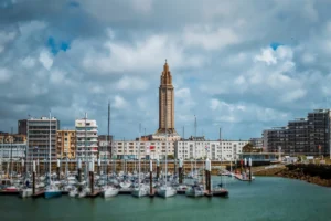 Vue sur le port du Havre, Ă  faire au Havre quand il pleut.