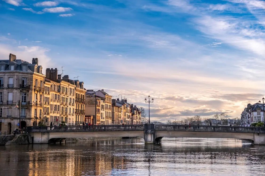 Vue sur le pont de Bayonne