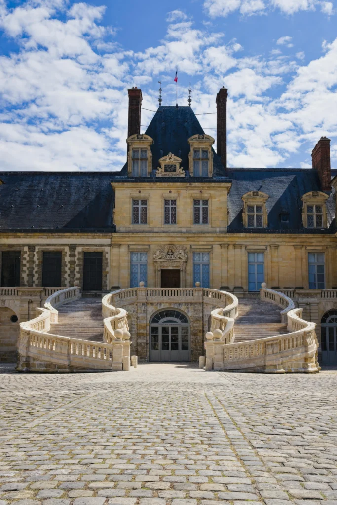 Château de Fontainebleau aux alentours de Paris.