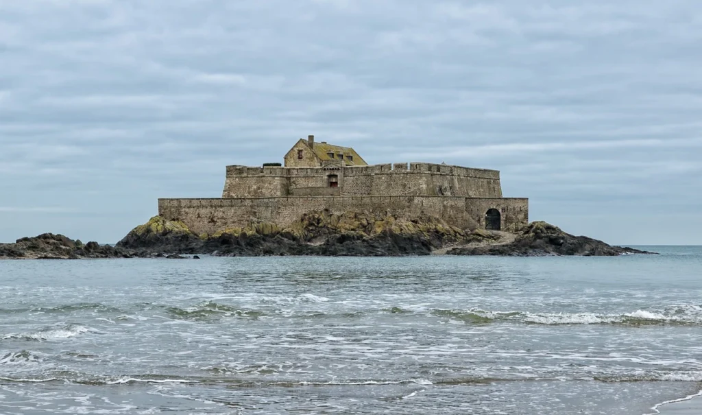 Fort national de Saint-Malo.